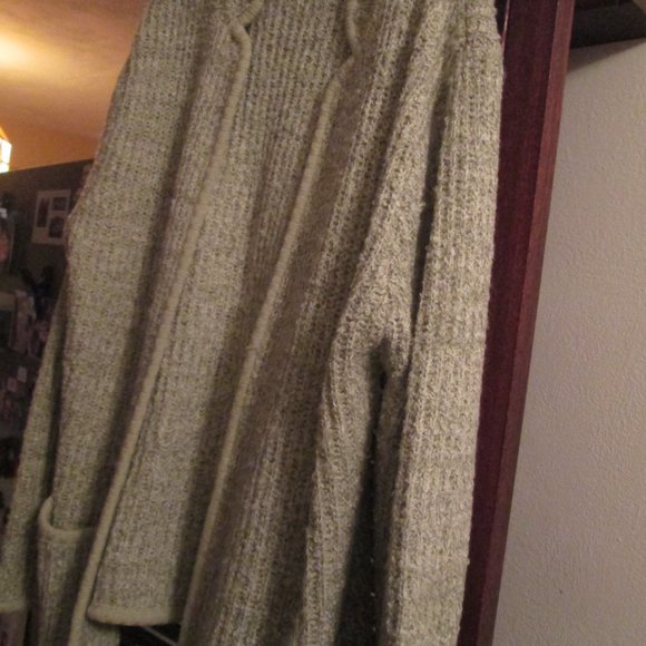 Rebbacce Lynn Sweater Jacket - Picture 2 of 2